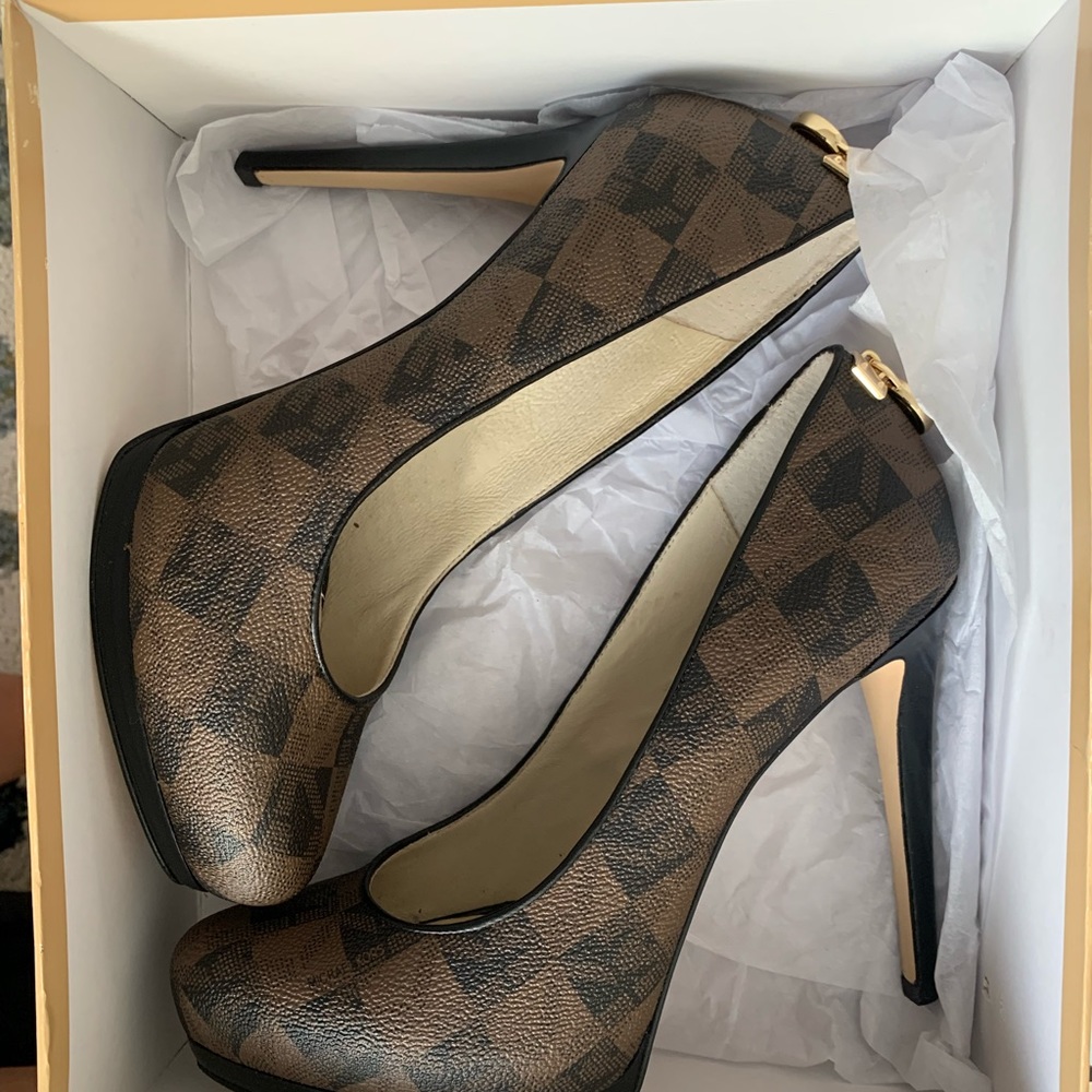 Michael Kors Hamilton Pump Heels